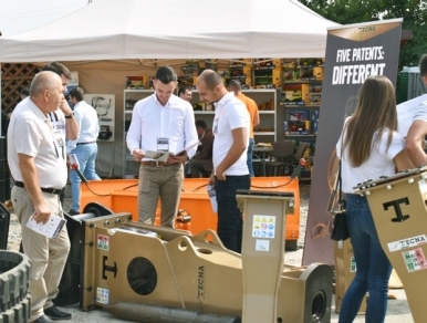 3 SERVICII ESENȚIALE PENTRU PASIONAȚII DE UTILAJE