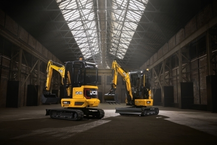 Avantajele noii generaţii de excavatoare pe șenile JCB s-au extins și asupra gamei mini din clasa 2,5 tone