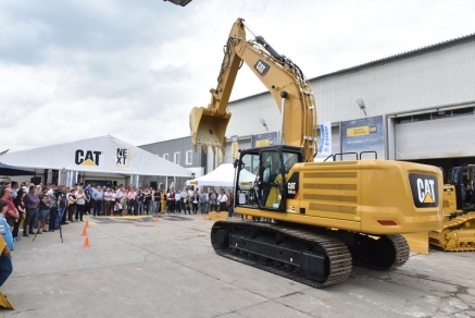 BERGERAT MONNOYEUR - ROADSHOW CATERPILLAR 2019
