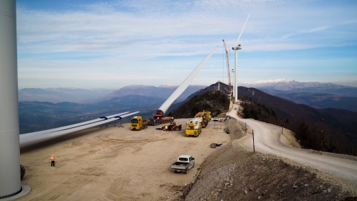 Anipsotiki S.A. places its trust in Goldhofer’s FTV blade lifter to transport wind turbine blades