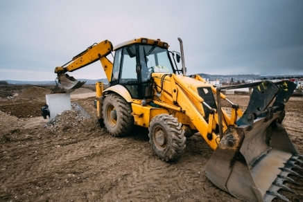 6 lucruri la care trebuie sa fi atent atunci cand cumperi un buldoexcavator second hand
