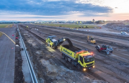 PISTA AEROPORTULUI MILANO-LINATE A FOST MODERNIZATĂ DE PESTE 100 DE MAȘINI CASE