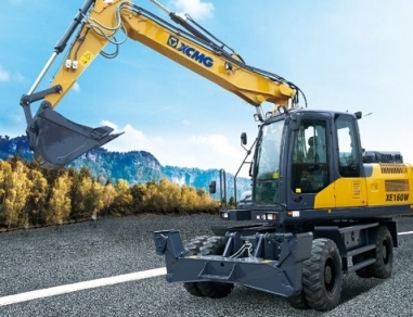 EXCAVATORUL HIDRAULIC PE ROŢI XCMG XE160W