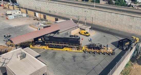 O locomotivă electrică străbate Mexicul