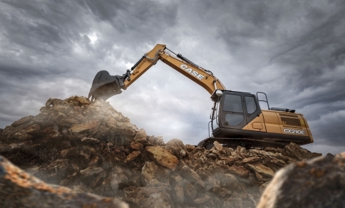 CASE - Seria E de excavatoare pe șenile convinge prin: Excelenţă, Eficienţă și Economii - Part 1