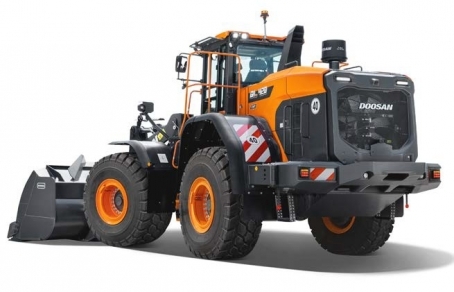 NOILE ÎNCĂRCĂTOARE FRONTALE DL200-7 ȘI DL420CVT-7 COMPLETEAZĂ GAMA DOOSAN DL-7