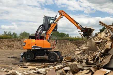 Develon Launches New Material Handler Range to Strengthen Market Offering
