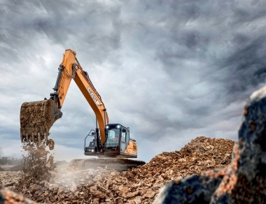 CASE A LANSAT PE PIAŢĂ NOILE EXCAVATOARE PE ȘENILE CX DIN SERIA E