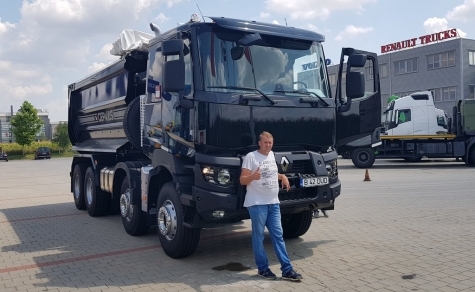 TRANSPORT VALERIANO A ALES DIN NOU RENAULT TRUCKS
