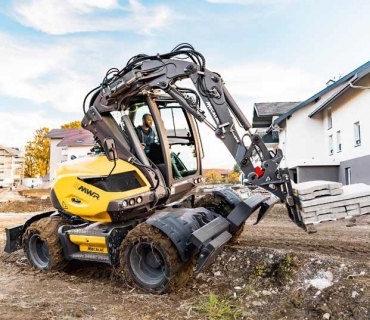 MECALAC MOBILITATE SUPREMĂ PE PATRU ROŢI