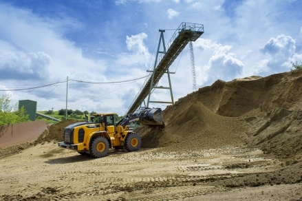 CR Construction Rental GmbH a investit masiv în echipamente Hyundai CEE 