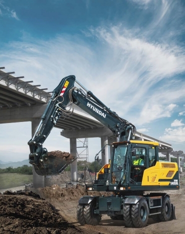 HYUNDAI ŢINTEȘTE MAI SUS, CU LINIA COMPLET NOUĂ DE EXCAVATOARE CU ROŢI DIN SERIA A
