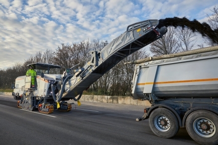 STABILIREA AUTOMATĂ A PERFORMANȚELOR DE FREZARE WIRTGEN PERFORMACE TRACKER