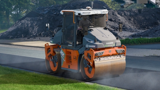 The next step in zero operating emission compaction: HX 70e battery-powered electric tandem roller