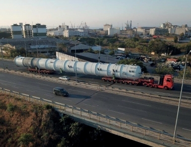 A special journey for refinery equipment – Kroustalelis Special Transport places its trust in Goldhofer heavy-duty modules