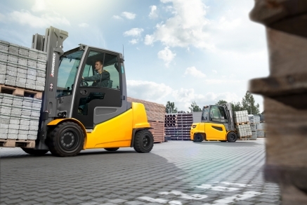 Jungheinrich Rental Fleet Management for hagebau Logistik