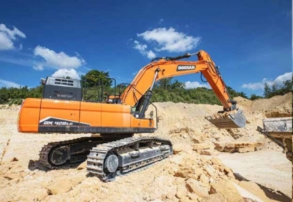 PUR ȘI SIMPLU UN UTILAJ EXCELENT DIN CLASA SA DOOSAN DX420LC-7 STAGE V