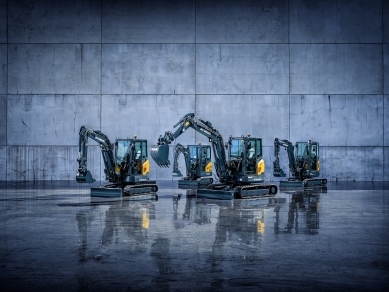 HD Hyundai CE stabilește un nou standard pentru excavatoarele compacte