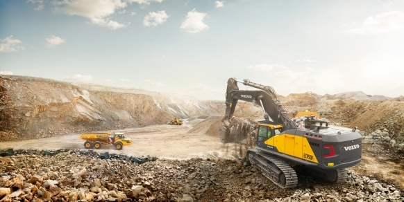 EXCAVATOARE VOLVO - ISTORIE, TRADIŢIE, INOVAŢIE, FIABILITATE ȘI VIITOR
